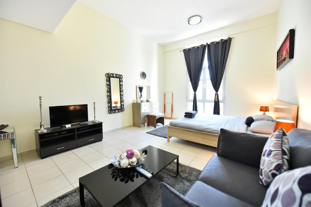 Luxury Escapes - Spacious Fully Furnished Studio Apt - Next To Metro, 5 Mins From Mall - Med46 Дубай Экстерьер фото